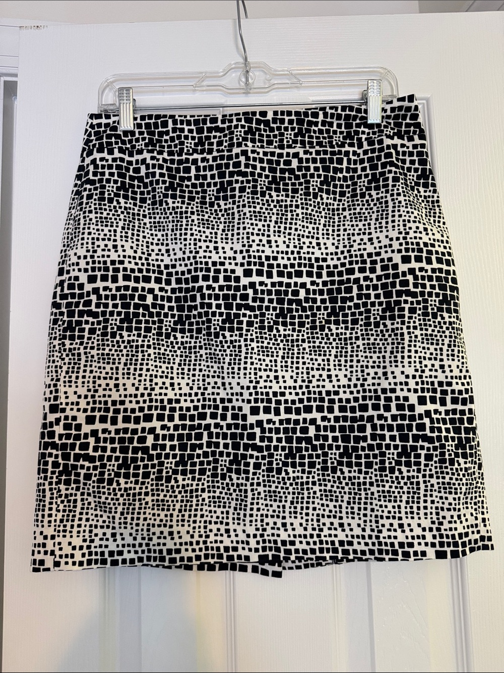 Ann Taylor Black and White Mosaic-Print Pencil Skirt
